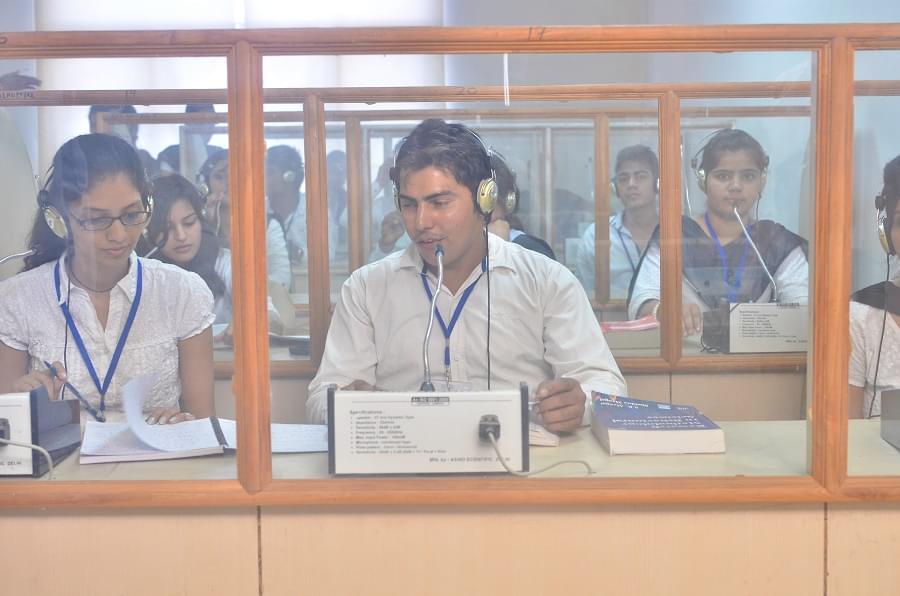 Advanced Institute of Pharmacy Palwal Infrastructure & Facilities photo 7